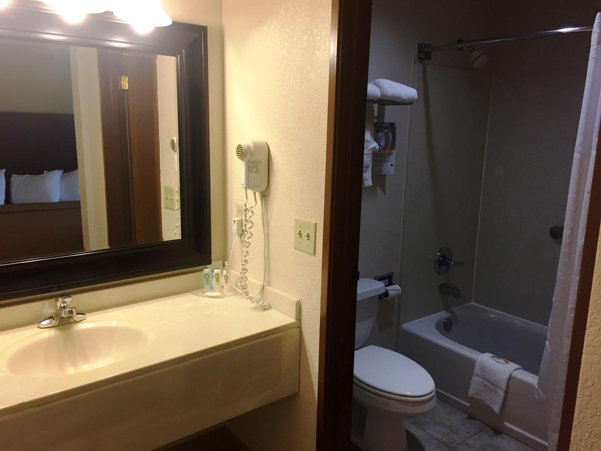 Quality Suites Kansas City International Airport Kültér fotó
