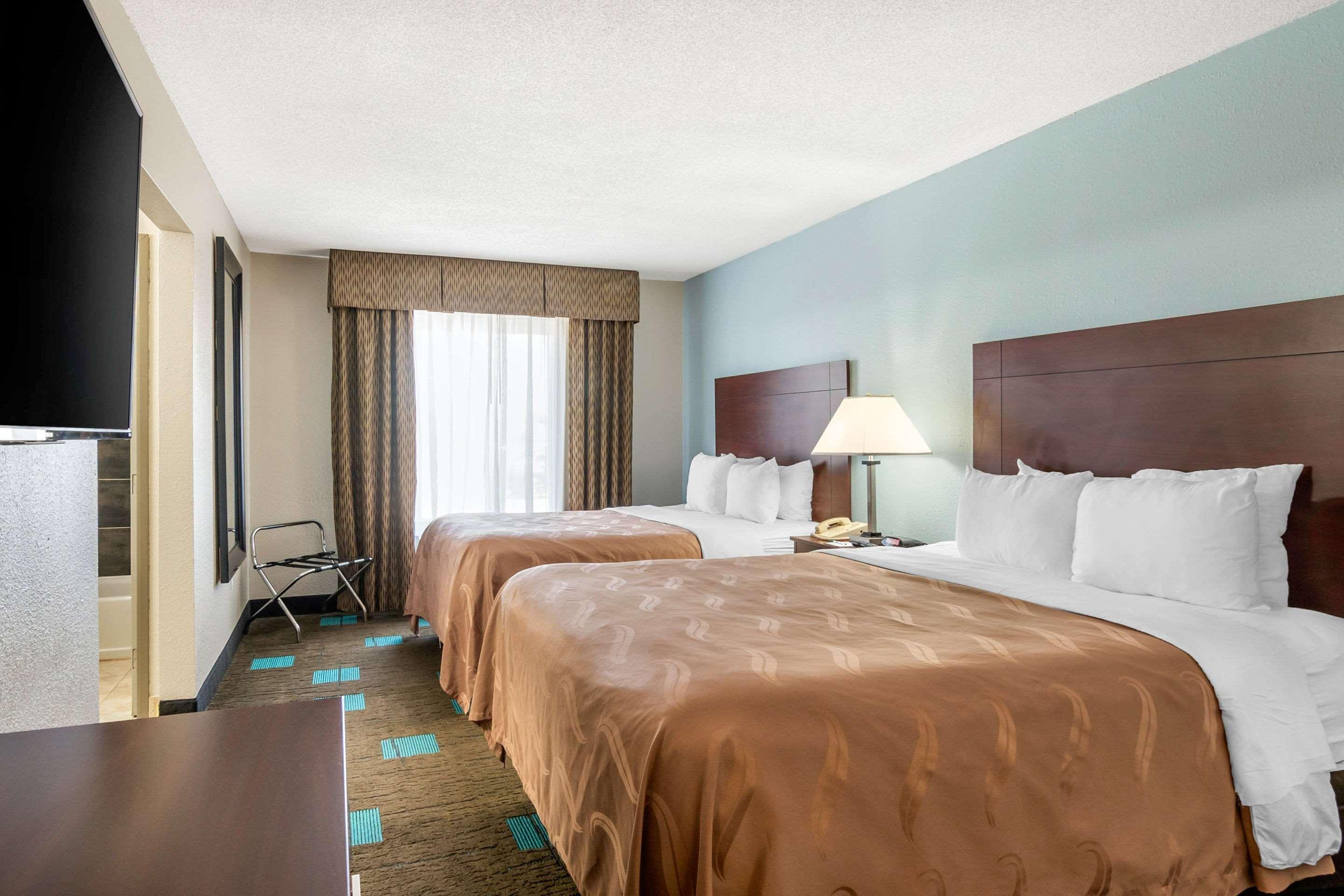 Quality Suites Kansas City International Airport Kültér fotó