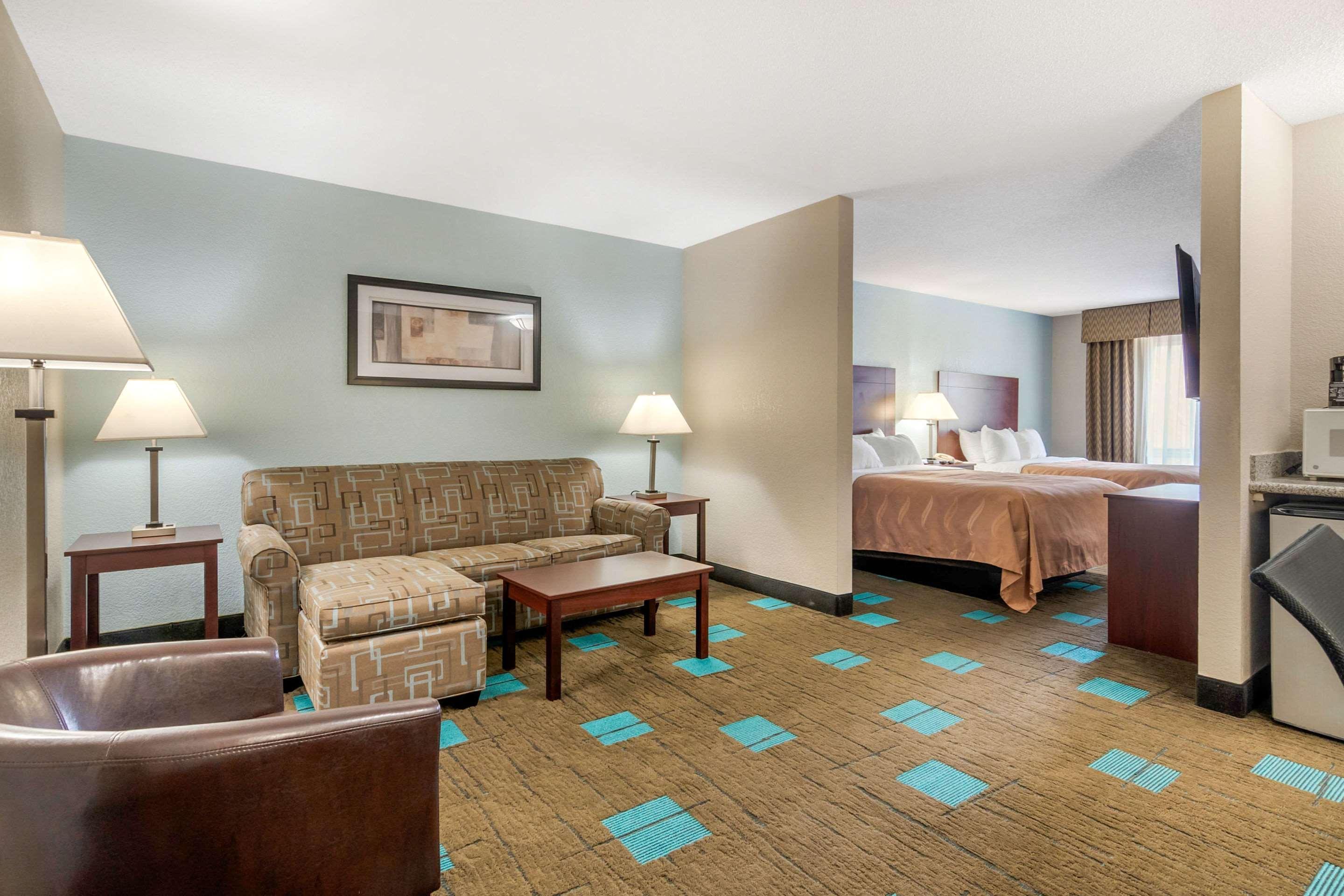 Quality Suites Kansas City International Airport Kültér fotó